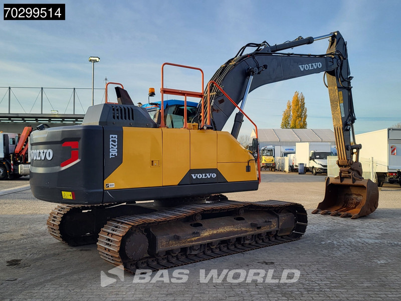 Volvo EC220 E L - Telakaivukone: kuva Volvo EC220 E L - Telakaivukone Volvo EC220 E L - Telakaivukone: kuva Volvo EC220 E L - Telakaivukone