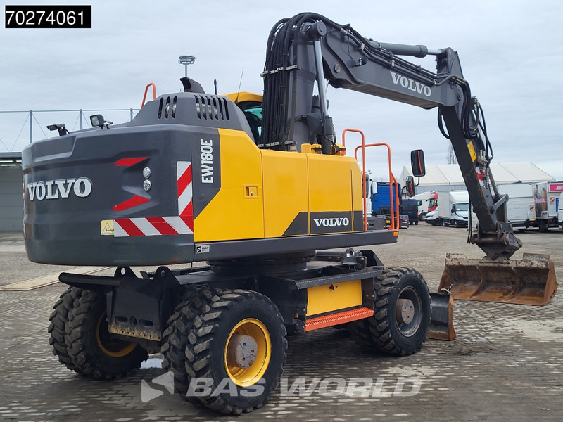 Volvo EW180 E GERMAN MACHINE - Pyöräalustainen kaivinkone: kuva Volvo EW180 E GERMAN MACHINE - Pyöräalustainen kaivinkone Volvo EW180 E GERMAN MACHINE - Pyöräalustainen kaivinkone: kuva Volvo EW180 E GERMAN MACHINE - Pyöräalustainen kaivinkone