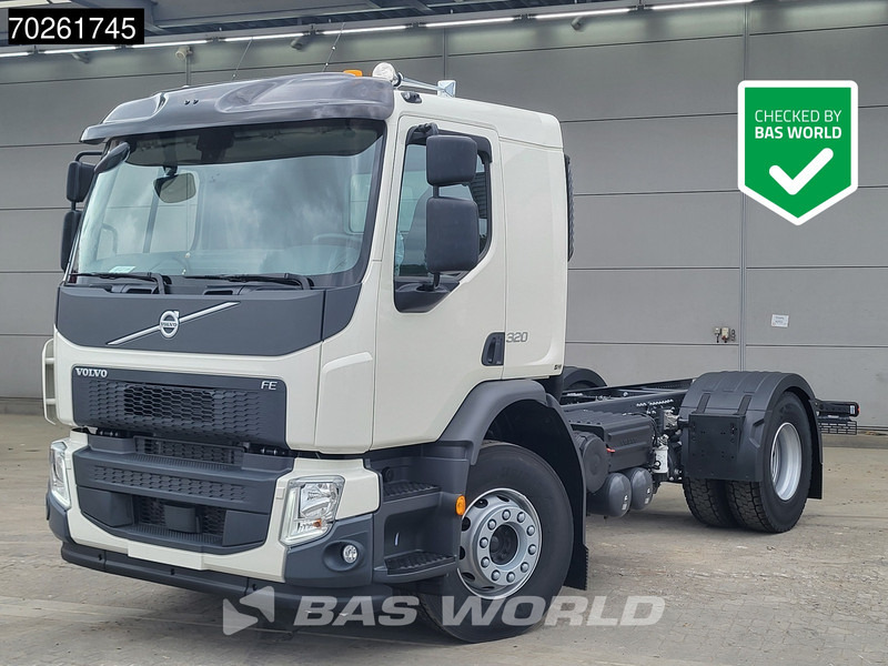 Volvo FE 320 4X2 NEW 18t chassis PTO Preparation Automatic Euro 6 - Kuorma-auto alusta: kuva Volvo FE 320 4X2 NEW 18t chassis PTO Preparation Automatic Euro 6 - Kuorma-auto alusta Volvo FE 320 4X2 NEW 18t chassis PTO Preparation Automatic Euro 6 - Kuorma-auto alusta: kuva Volvo FE 320 4X2 NEW 18t chassis PTO Preparation Automatic Euro 6 - Kuorma-auto alusta