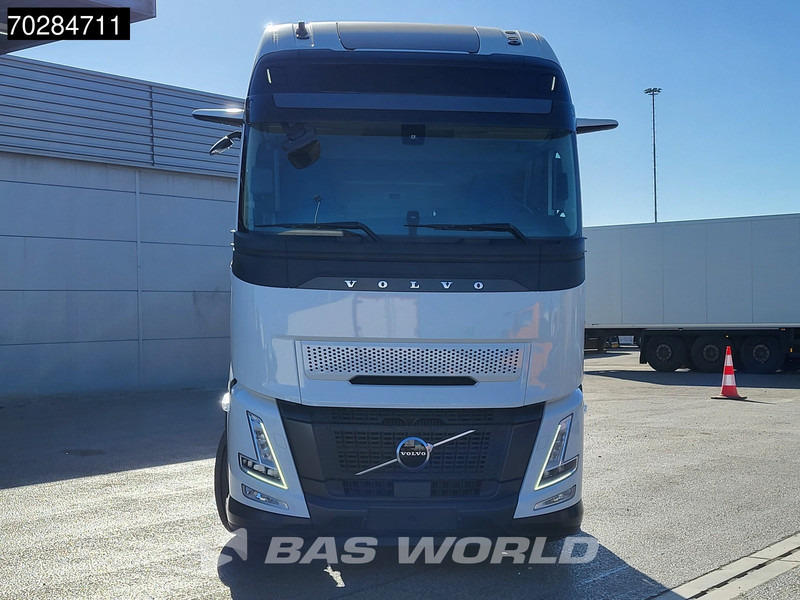 Volvo FH 62 R AERO 6X2 NEW Horsetruck chassis Lift+Lenkachse Dynamic Steering Mirror cam Euro 6 - Kuorma-auto alusta: kuva Volvo FH 62 R AERO 6X2 NEW Horsetruck chassis Lift+Lenkachse Dynamic Steering Mirror cam Euro 6 - Kuorma-auto alusta Volvo FH 62 R AERO 6X2 NEW Horsetruck chassis Lift+Lenkachse Dynamic Steering Mirror cam Euro 6 - Kuorma-auto alusta: kuva Volvo FH 62 R AERO 6X2 NEW Horsetruck chassis Lift+Lenkachse Dynamic Steering Mirror cam Euro 6 - Kuorma-auto alusta