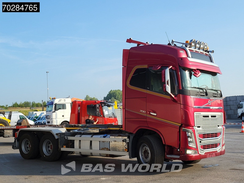 Volvo FH16 700 FH16 6X4 Full Air 20t Hook Xenon Euro 5 - Koukkulava kuorma-auto: kuva Volvo FH16 700 FH16 6X4 Full Air 20t Hook Xenon Euro 5 - Koukkulava kuorma-auto Volvo FH16 700 FH16 6X4 Full Air 20t Hook Xenon Euro 5 - Koukkulava kuorma-auto: kuva Volvo FH16 700 FH16 6X4 Full Air 20t Hook Xenon Euro 5 - Koukkulava kuorma-auto