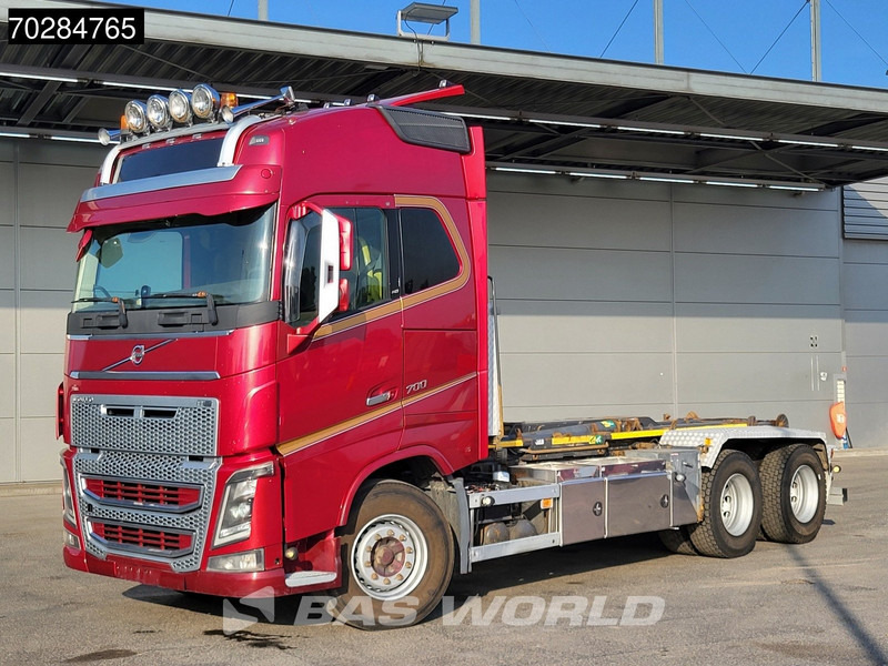 Volvo FH16 700 FH16 6X4 Full Air 20t Hook Xenon Euro 5 - Koukkulava kuorma-auto: kuva Volvo FH16 700 FH16 6X4 Full Air 20t Hook Xenon Euro 5 - Koukkulava kuorma-auto Volvo FH16 700 FH16 6X4 Full Air 20t Hook Xenon Euro 5 - Koukkulava kuorma-auto: kuva Volvo FH16 700 FH16 6X4 Full Air 20t Hook Xenon Euro 5 - Koukkulava kuorma-auto