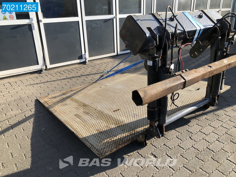 ZEPRO BZ 20-152-S Max laadcapaciteit 2.000 kg - Takalaitanostin: kuva ZEPRO BZ 20-152-S Max laadcapaciteit 2.000 kg - Takalaitanostin ZEPRO BZ 20-152-S Max laadcapaciteit 2.000 kg - Takalaitanostin: kuva ZEPRO BZ 20-152-S Max laadcapaciteit 2.000 kg - Takalaitanostin