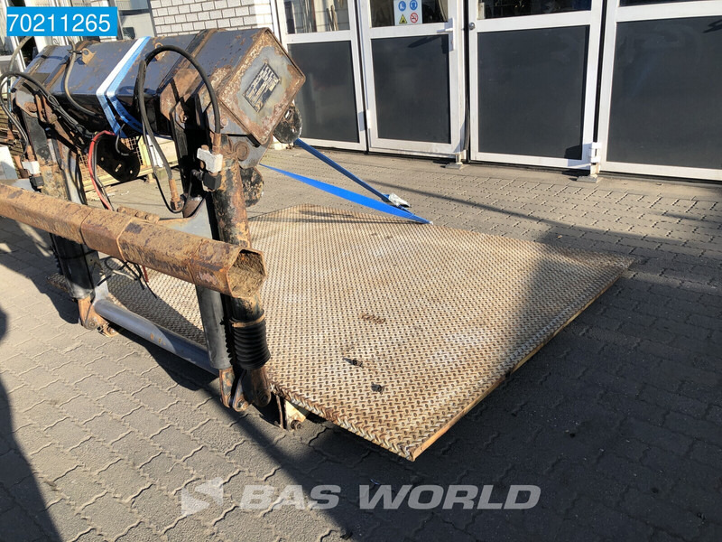 ZEPRO BZ 20-152-S Max laadcapaciteit 2.000 kg - Takalaitanostin: kuva ZEPRO BZ 20-152-S Max laadcapaciteit 2.000 kg - Takalaitanostin ZEPRO BZ 20-152-S Max laadcapaciteit 2.000 kg - Takalaitanostin: kuva ZEPRO BZ 20-152-S Max laadcapaciteit 2.000 kg - Takalaitanostin