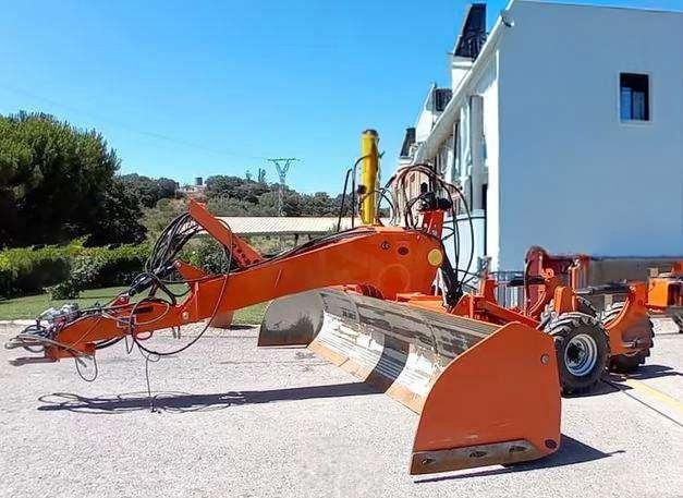 Agrotécnica V5000CCM-DC - Tiehöylä: kuva Agrotécnica V5000CCM-DC - Tiehöylä Agrotécnica V5000CCM-DC - Tiehöylä: kuva Agrotécnica V5000CCM-DC - Tiehöylä