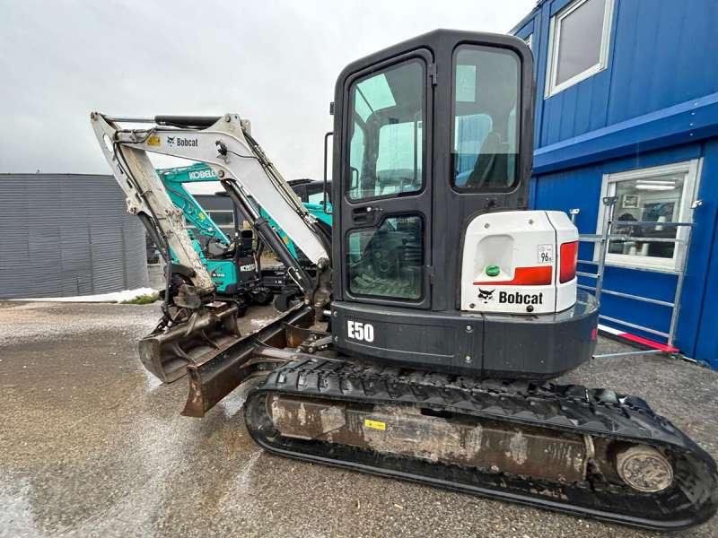 Bobcat E50 - Minikuormaaja: kuva Bobcat E50 - Minikuormaaja Bobcat E50 - Minikuormaaja: kuva Bobcat E50 - Minikuormaaja