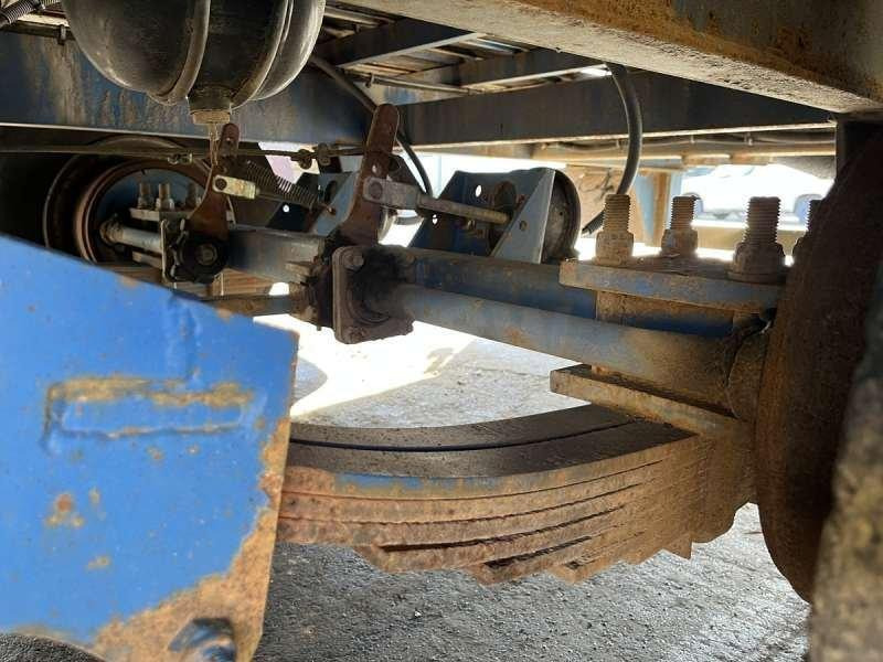 Leasing CASTERA 2 ESSIEUX CASTERA 2 ESSIEUX: kuva Leasing CASTERA 2 ESSIEUX CASTERA 2 ESSIEUX