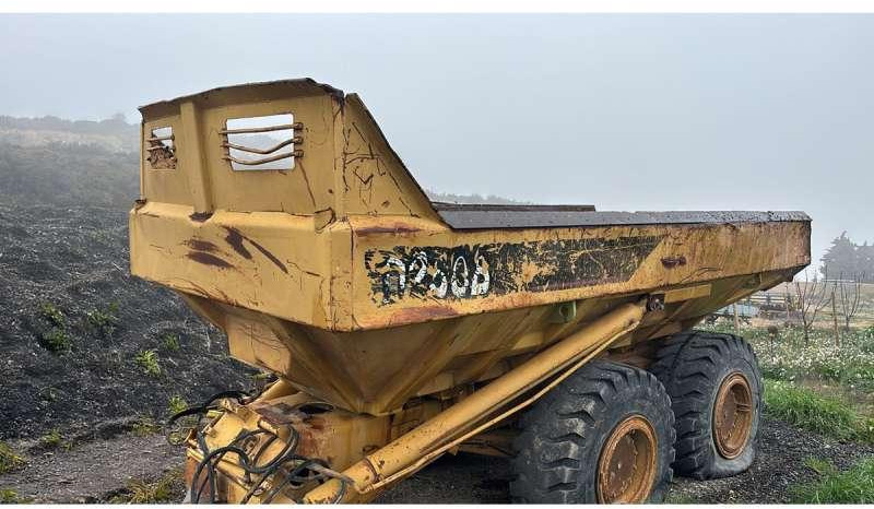 Caterpillar D250B - Kippiauto perävaunu: kuva Caterpillar D250B - Kippiauto perävaunu Caterpillar D250B - Kippiauto perävaunu: kuva Caterpillar D250B - Kippiauto perävaunu