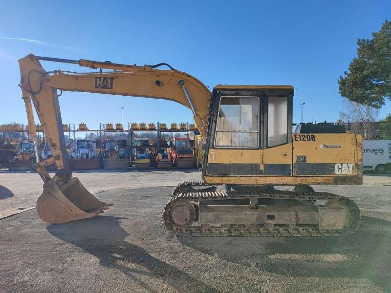 Caterpillar E120B - Telakaivukone: kuva Caterpillar E120B - Telakaivukone Caterpillar E120B - Telakaivukone: kuva Caterpillar E120B - Telakaivukone