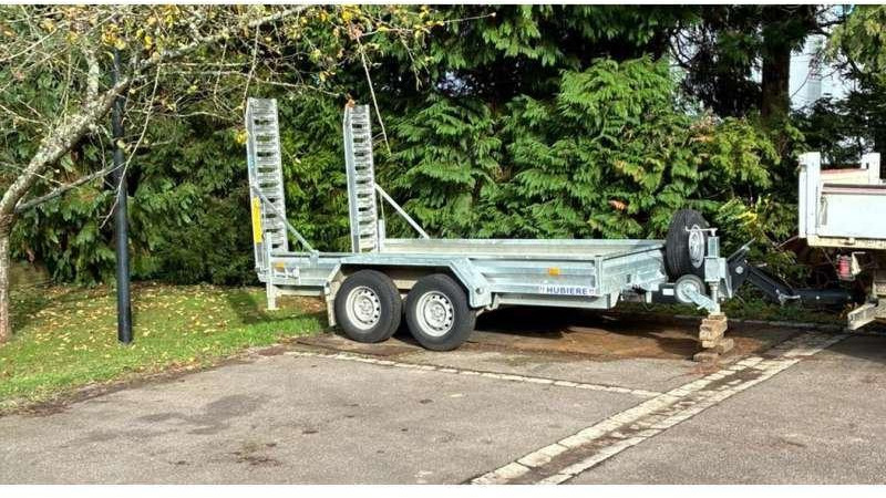 HUBIERE 2 ESSIEUX - Peräkärry: kuva HUBIERE 2 ESSIEUX - Peräkärry HUBIERE 2 ESSIEUX - Peräkärry: kuva HUBIERE 2 ESSIEUX - Peräkärry