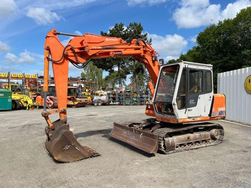 Hitachi EX60 - Telakaivukone: kuva Hitachi EX60 - Telakaivukone Hitachi EX60 - Telakaivukone: kuva Hitachi EX60 - Telakaivukone