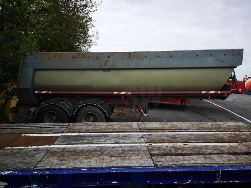 Kaiser KAISER 2 ESSIEUX - Kippiauto puoliperävaunu: kuva Kaiser KAISER 2 ESSIEUX - Kippiauto puoliperävaunu Kaiser KAISER 2 ESSIEUX - Kippiauto puoliperävaunu: kuva Kaiser KAISER 2 ESSIEUX - Kippiauto puoliperävaunu