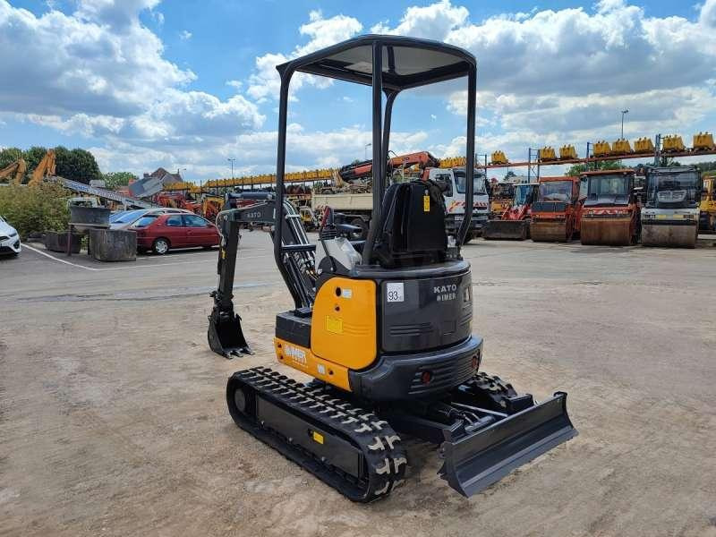 Kato VXE HD 17 - Minikuormaaja: kuva Kato VXE HD 17 - Minikuormaaja Kato VXE HD 17 - Minikuormaaja: kuva Kato VXE HD 17 - Minikuormaaja