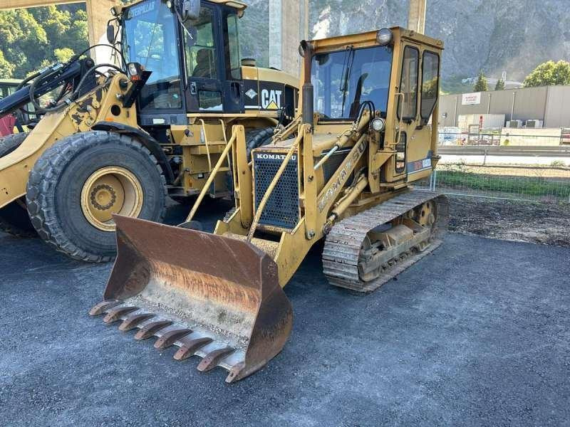 Komatsu D21S-6 - Telakuormaaja: kuva Komatsu D21S-6 - Telakuormaaja Komatsu D21S-6 - Telakuormaaja: kuva Komatsu D21S-6 - Telakuormaaja