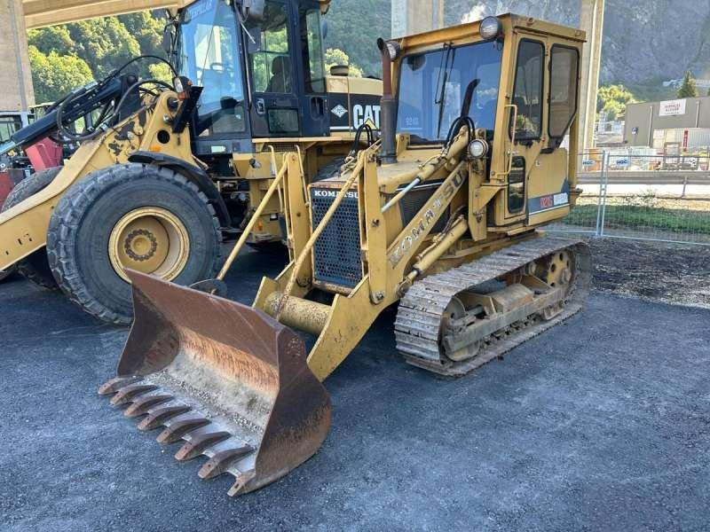 Komatsu D21S-6 - Telakuormaaja: kuva Komatsu D21S-6 - Telakuormaaja Komatsu D21S-6 - Telakuormaaja: kuva Komatsu D21S-6 - Telakuormaaja