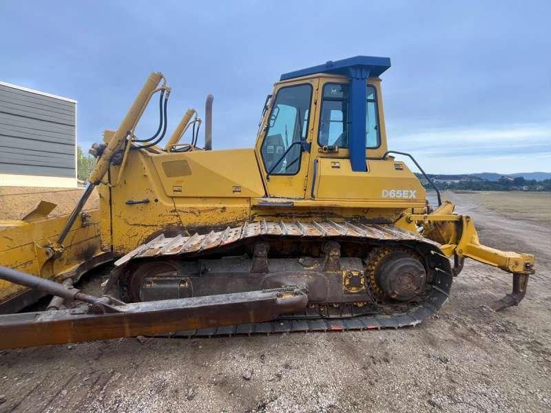 Komatsu D65EX-12 - Puskutraktori: kuva Komatsu D65EX-12 - Puskutraktori Komatsu D65EX-12 - Puskutraktori: kuva Komatsu D65EX-12 - Puskutraktori