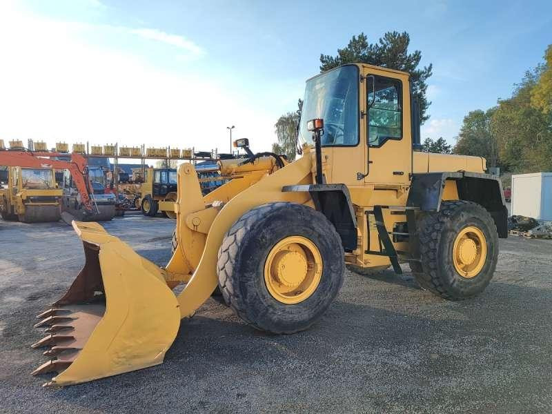 Komatsu WA270-3 - Pyöräkuormaaja: kuva Komatsu WA270-3 - Pyöräkuormaaja Komatsu WA270-3 - Pyöräkuormaaja: kuva Komatsu WA270-3 - Pyöräkuormaaja