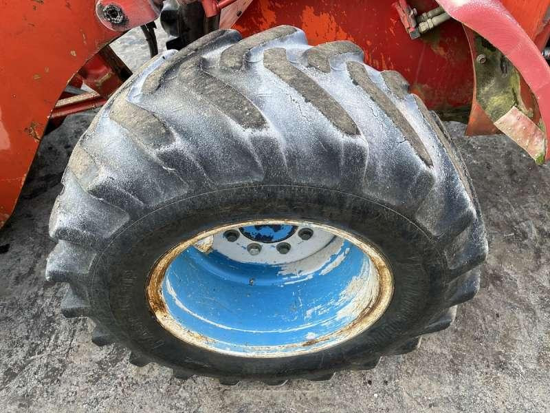 Kaivuri-trukki Kubota R520: kuva Kaivuri-trukki Kubota R520