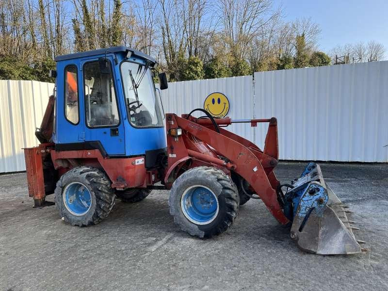 Kubota R520 - Kaivuri-trukki: kuva Kubota R520 - Kaivuri-trukki Kubota R520 - Kaivuri-trukki: kuva Kubota R520 - Kaivuri-trukki