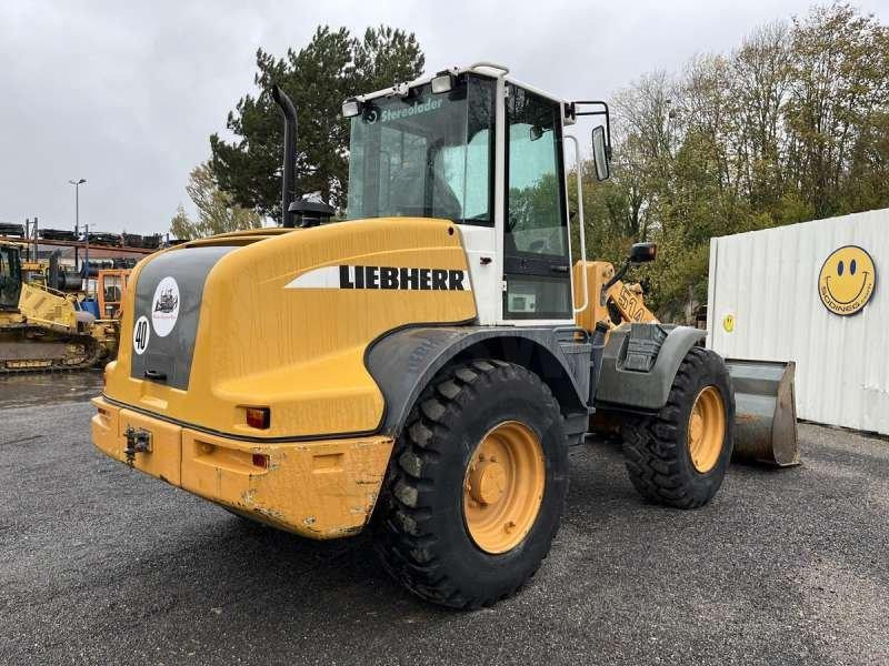 Liebherr L514 Stereo - Pyöräkuormaaja: kuva Liebherr L514 Stereo - Pyöräkuormaaja Liebherr L514 Stereo - Pyöräkuormaaja: kuva Liebherr L514 Stereo - Pyöräkuormaaja