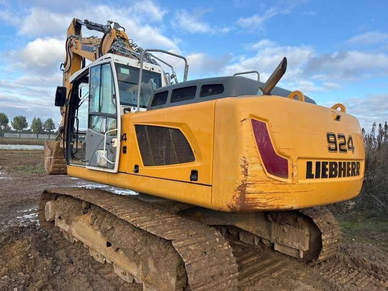 Liebherr R924 LC - Telakaivukone: kuva Liebherr R924 LC - Telakaivukone Liebherr R924 LC - Telakaivukone: kuva Liebherr R924 LC - Telakaivukone