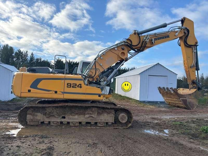 Liebherr R924 LC - Telakaivukone: kuva Liebherr R924 LC - Telakaivukone Liebherr R924 LC - Telakaivukone: kuva Liebherr R924 LC - Telakaivukone