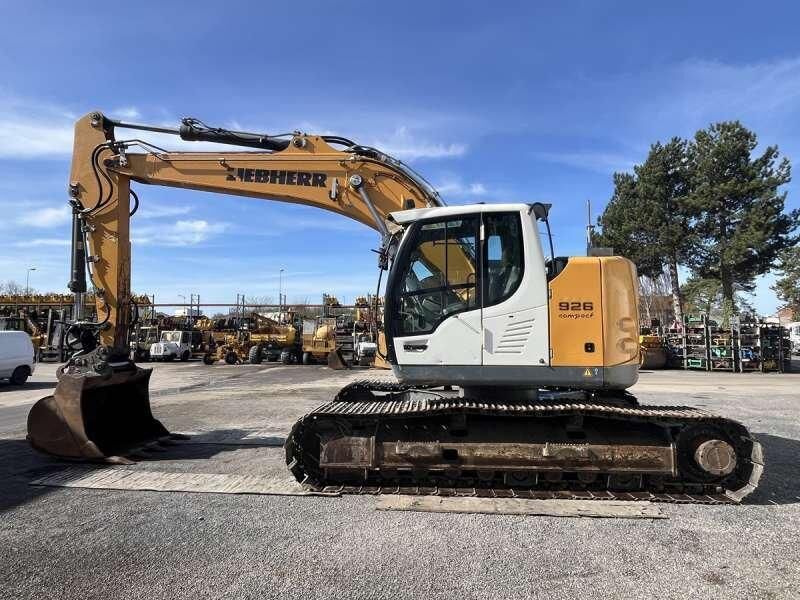 Liebherr R926 COMPACT LC - Telakaivukone: kuva Liebherr R926 COMPACT LC - Telakaivukone Liebherr R926 COMPACT LC - Telakaivukone: kuva Liebherr R926 COMPACT LC - Telakaivukone