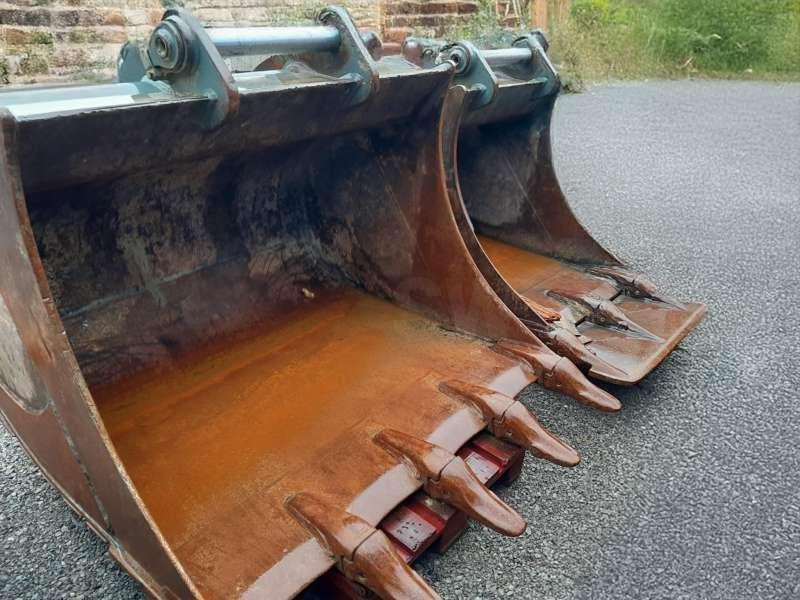 Liebherr R926K LC - Telakaivukone: kuva Liebherr R926K LC - Telakaivukone Liebherr R926K LC - Telakaivukone: kuva Liebherr R926K LC - Telakaivukone