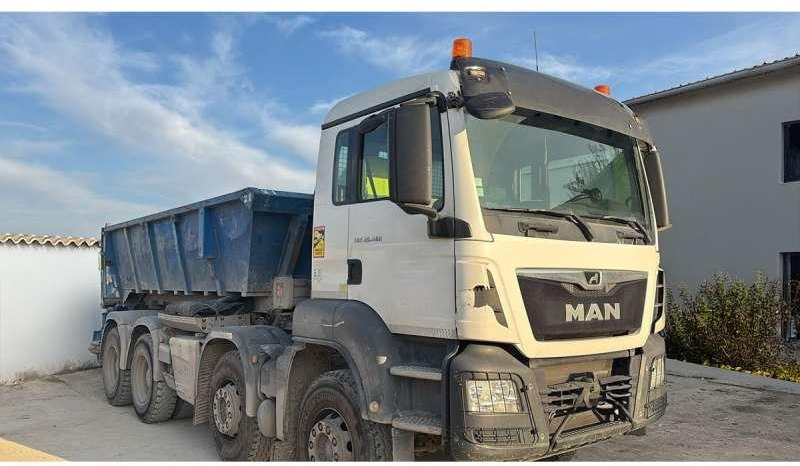 MAN TGS 35.460 8X4 - Koukkulava kuorma-auto: kuva MAN TGS 35.460 8X4 - Koukkulava kuorma-auto MAN TGS 35.460 8X4 - Koukkulava kuorma-auto: kuva MAN TGS 35.460 8X4 - Koukkulava kuorma-auto