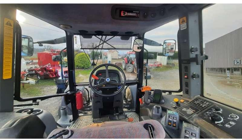 Traktori New Holland TM190: kuva Traktori New Holland TM190 Traktori New Holland TM190: kuva Traktori New Holland TM190