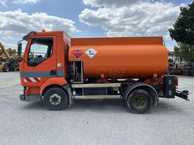 Renault MIDLUM 180 DCI - Säiliöauto: kuva Renault MIDLUM 180 DCI - Säiliöauto Renault MIDLUM 180 DCI - Säiliöauto: kuva Renault MIDLUM 180 DCI - Säiliöauto