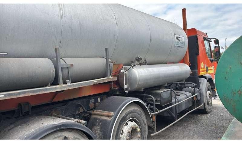 Renault PREMIUM 370-26 AVEC BOUILLE ACMAR - Bitumin levittäjä: kuva Renault PREMIUM 370-26 AVEC BOUILLE ACMAR - Bitumin levittäjä Renault PREMIUM 370-26 AVEC BOUILLE ACMAR - Bitumin levittäjä: kuva Renault PREMIUM 370-26 AVEC BOUILLE ACMAR - Bitumin levittäjä