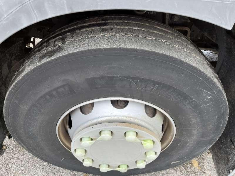 Leasing Renault PREMIUM 370-26 Renault PREMIUM 370-26: kuva Leasing Renault PREMIUM 370-26 Renault PREMIUM 370-26