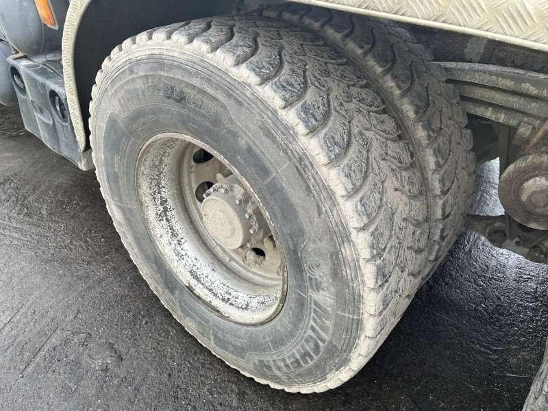 Koukkulava kuorma-auto Renault PREMIUM LANDER 370DXI: kuva Koukkulava kuorma-auto Renault PREMIUM LANDER 370DXI