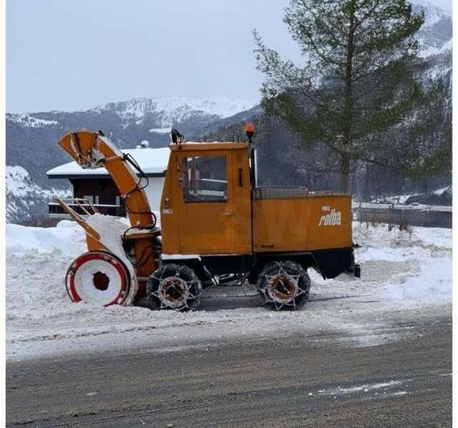 Rolba R200 - Lumikone: kuva Rolba R200 - Lumikone Rolba R200 - Lumikone: kuva Rolba R200 - Lumikone