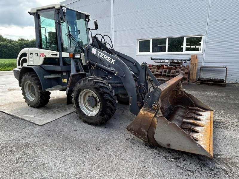 Terex TL70S - Pyöräkuormaaja: kuva Terex TL70S - Pyöräkuormaaja Terex TL70S - Pyöräkuormaaja: kuva Terex TL70S - Pyöräkuormaaja