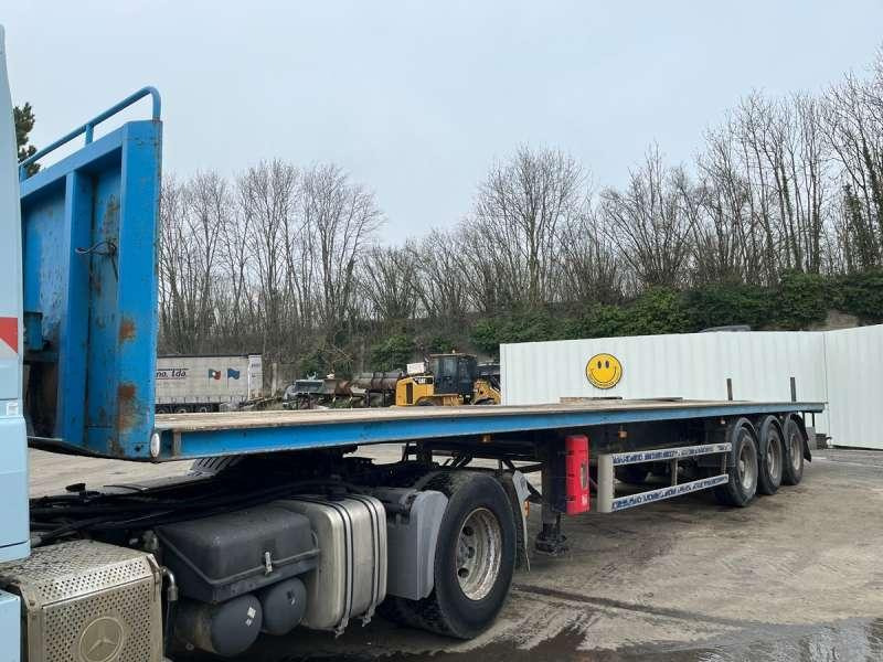 Trax 3 ESSIEUX - Lavapuoliperävaunu: kuva Trax 3 ESSIEUX - Lavapuoliperävaunu Trax 3 ESSIEUX - Lavapuoliperävaunu: kuva Trax 3 ESSIEUX - Lavapuoliperävaunu