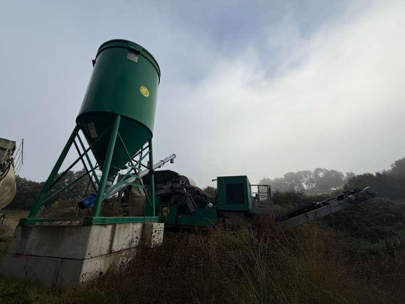 VERSCHUERE RECYCLAGE / MATERIEL DE CARRIERE / BETON CENTRALE TRAITEMENT CHAUX - Betoniasema: kuva VERSCHUERE RECYCLAGE / MATERIEL DE CARRIERE / BETON CENTRALE TRAITEMENT CHAUX - Betoniasema VERSCHUERE RECYCLAGE / MATERIEL DE CARRIERE / BETON CENTRALE TRAITEMENT CHAUX - Betoniasema: kuva VERSCHUERE RECYCLAGE / MATERIEL DE CARRIERE / BETON CENTRALE TRAITEMENT CHAUX - Betoniasema