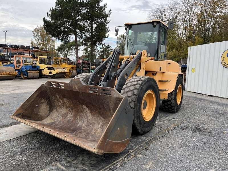 Volvo L45B-TP - Pyöräkuormaaja: kuva Volvo L45B-TP - Pyöräkuormaaja Volvo L45B-TP - Pyöräkuormaaja: kuva Volvo L45B-TP - Pyöräkuormaaja