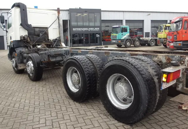 DAF CF 85.430 8X4 EURO3 WITH AIRCO - Kuorma-auto alusta: kuva DAF CF 85.430 8X4 EURO3 WITH AIRCO - Kuorma-auto alusta DAF CF 85.430 8X4 EURO3 WITH AIRCO - Kuorma-auto alusta: kuva DAF CF 85.430 8X4 EURO3 WITH AIRCO - Kuorma-auto alusta