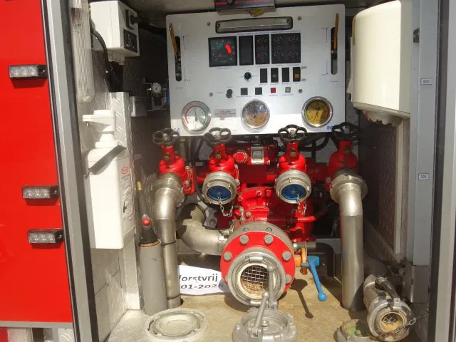 MAN LE 220C GODIVA POMP 2000 LITER TANK,MANUAL GEARBOX - Paloauto: kuva MAN LE 220C GODIVA POMP 2000 LITER TANK,MANUAL GEARBOX - Paloauto MAN LE 220C GODIVA POMP 2000 LITER TANK,MANUAL GEARBOX - Paloauto: kuva MAN LE 220C GODIVA POMP 2000 LITER TANK,MANUAL GEARBOX - Paloauto