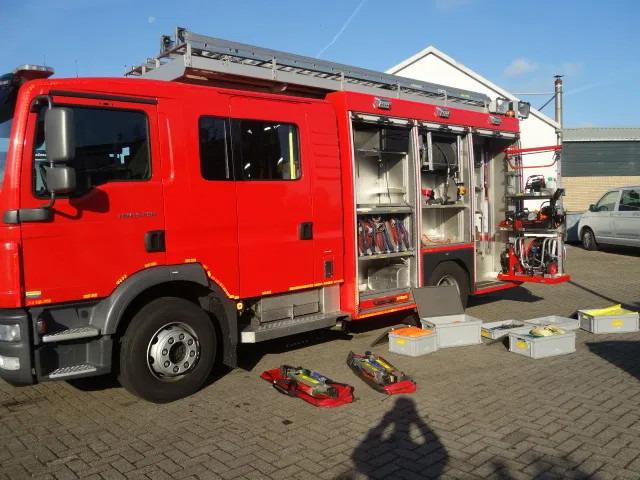 MAN TGM 15.250 FIRE TRUCK,2000 LITER TANK, FOAM TANK, AIRCO,WITH EQUIPMENT - Paloauto: kuva MAN TGM 15.250 FIRE TRUCK,2000 LITER TANK, FOAM TANK, AIRCO,WITH EQUIPMENT - Paloauto MAN TGM 15.250 FIRE TRUCK,2000 LITER TANK, FOAM TANK, AIRCO,WITH EQUIPMENT - Paloauto: kuva MAN TGM 15.250 FIRE TRUCK,2000 LITER TANK, FOAM TANK, AIRCO,WITH EQUIPMENT - Paloauto