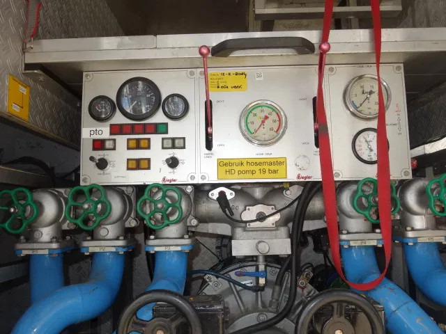 Mercedes-Benz Actros 1831 4X4 ZIEGLER BOMBEROS POMP,2500 L TANK - Paloauto: kuva Mercedes-Benz Actros 1831 4X4 ZIEGLER BOMBEROS POMP,2500 L TANK - Paloauto Mercedes-Benz Actros 1831 4X4 ZIEGLER BOMBEROS POMP,2500 L TANK - Paloauto: kuva Mercedes-Benz Actros 1831 4X4 ZIEGLER BOMBEROS POMP,2500 L TANK - Paloauto