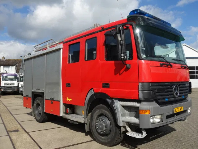 Mercedes-Benz Actros 1831 4X4 ZIEGLER BOMBEROS POMP,2500 L TANK - Paloauto: kuva Mercedes-Benz Actros 1831 4X4 ZIEGLER BOMBEROS POMP,2500 L TANK - Paloauto Mercedes-Benz Actros 1831 4X4 ZIEGLER BOMBEROS POMP,2500 L TANK - Paloauto: kuva Mercedes-Benz Actros 1831 4X4 ZIEGLER BOMBEROS POMP,2500 L TANK - Paloauto