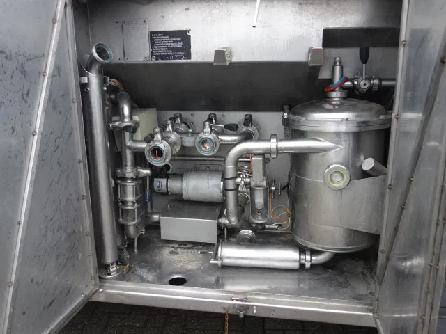 Renault Premium 370 16000liter steanless steeltank - Säiliöauto: kuva Renault Premium 370 16000liter steanless steeltank - Säiliöauto Renault Premium 370 16000liter steanless steeltank - Säiliöauto: kuva Renault Premium 370 16000liter steanless steeltank - Säiliöauto