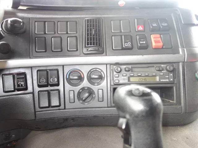 Volvo FM 12 18500liter tank,AIRCO,MANUAL GEARBOX - Säiliöauto: kuva Volvo FM 12 18500liter tank,AIRCO,MANUAL GEARBOX - Säiliöauto Volvo FM 12 18500liter tank,AIRCO,MANUAL GEARBOX - Säiliöauto: kuva Volvo FM 12 18500liter tank,AIRCO,MANUAL GEARBOX - Säiliöauto