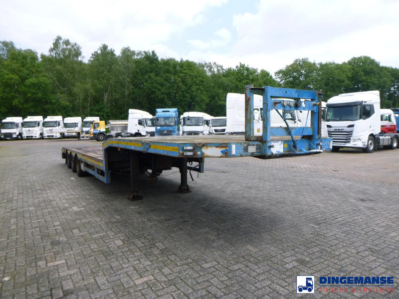 Broshuis 3-axle semi-lowbed trailer 45 t / extendable - Apuvaunu puoliperävaunu: kuva Broshuis 3-axle semi-lowbed trailer 45 t / extendable - Apuvaunu puoliperävaunu Broshuis 3-axle semi-lowbed trailer 45 t / extendable - Apuvaunu puoliperävaunu: kuva Broshuis 3-axle semi-lowbed trailer 45 t / extendable - Apuvaunu puoliperävaunu