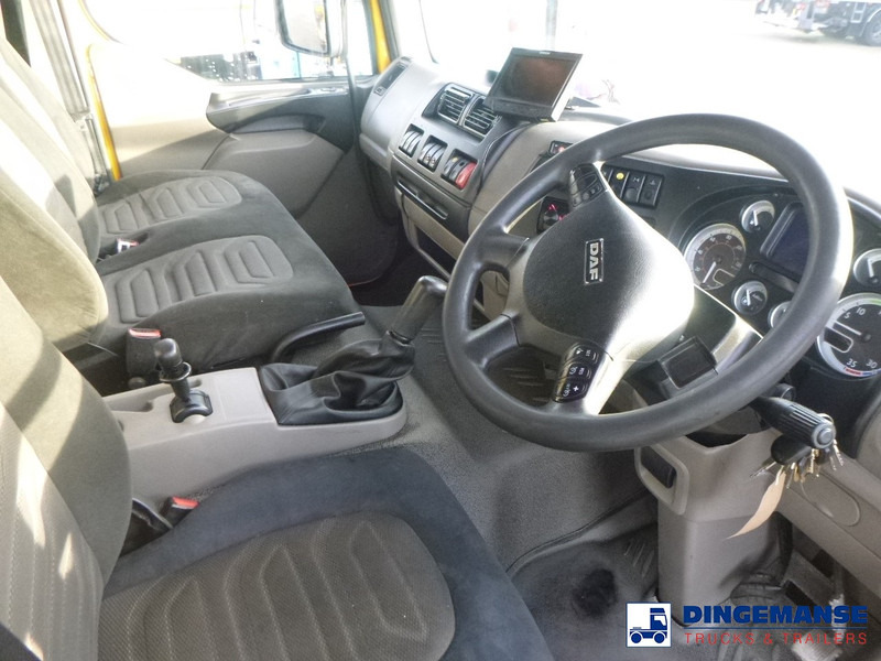 Puhtaanpitoauto DAF LF 55.220 4X2 RHD Whale vacuum tank 8.1 m3: kuva Puhtaanpitoauto DAF LF 55.220 4X2 RHD Whale vacuum tank 8.1 m3
