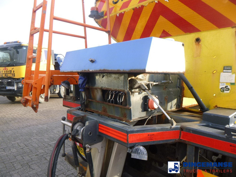 Lumikone DAF LF 55.220 4x2 RHD gritter / snow plough: kuva Lumikone DAF LF 55.220 4x2 RHD gritter / snow plough