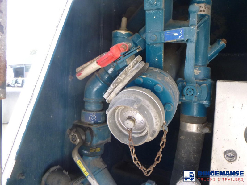 Säiliöpuoliperävaunu Feldbinder Powder tank alu 40 m3 / 1 comp: kuva Säiliöpuoliperävaunu Feldbinder Powder tank alu 40 m3 / 1 comp Säiliöpuoliperävaunu Feldbinder Powder tank alu 40 m3 / 1 comp: kuva Säiliöpuoliperävaunu Feldbinder Powder tank alu 40 m3 / 1 comp